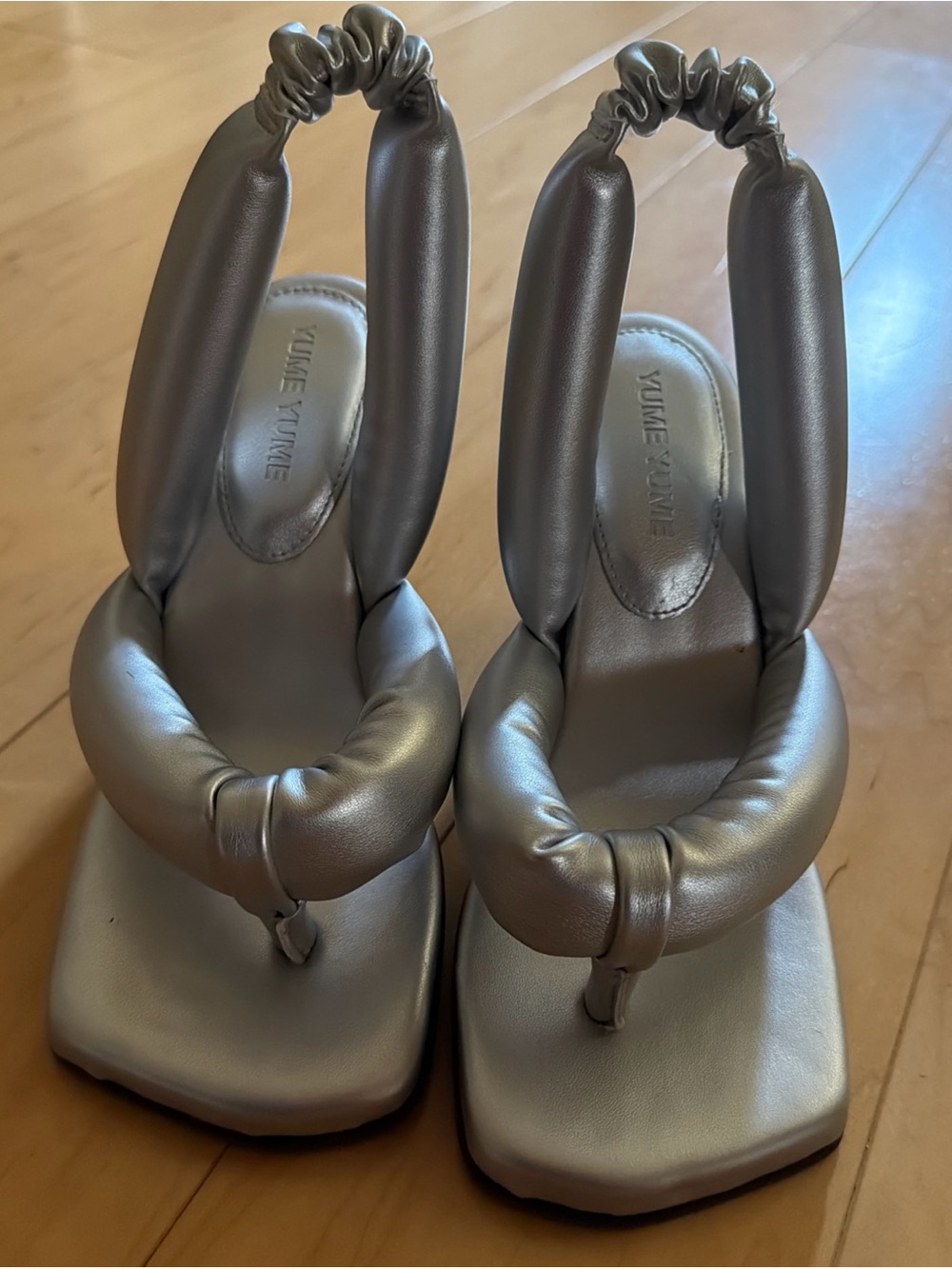 Yume Yume Metallic Silver Padded Toe-Post Sandals
